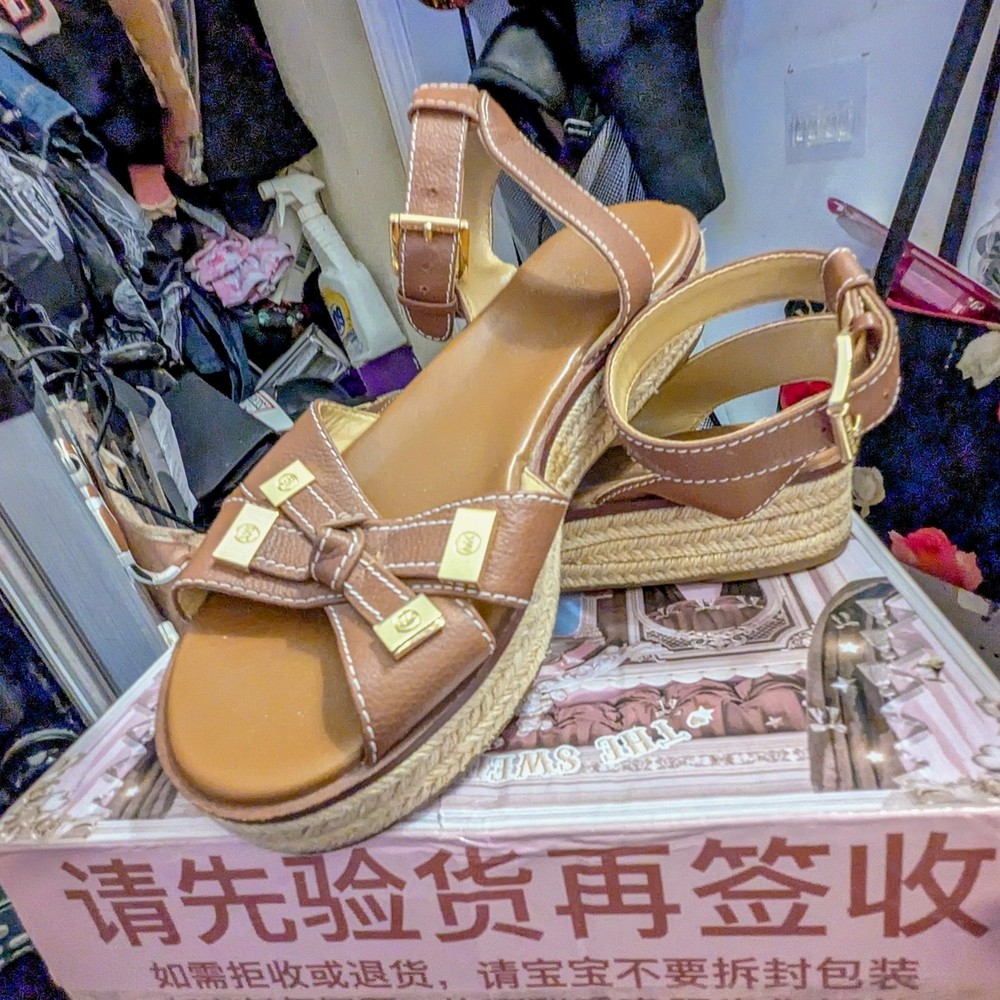 Michael Kors Elegant Tan Espadrille Sandals Size Women's 9.5